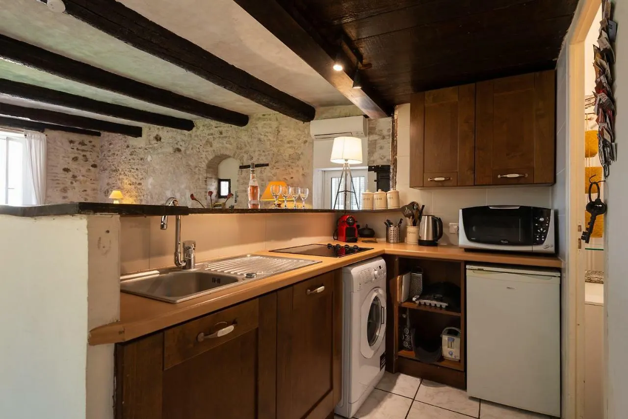 Ah! Charme Et Authentique Avec Parking Apartment Nice